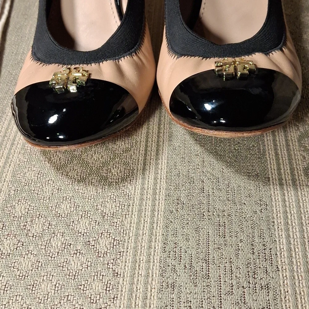Tory Burch Nude Tan and Black Cap-Toe Leather Pumps
